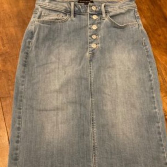 Banana Republic denim skirt! - Picture 1 of 3